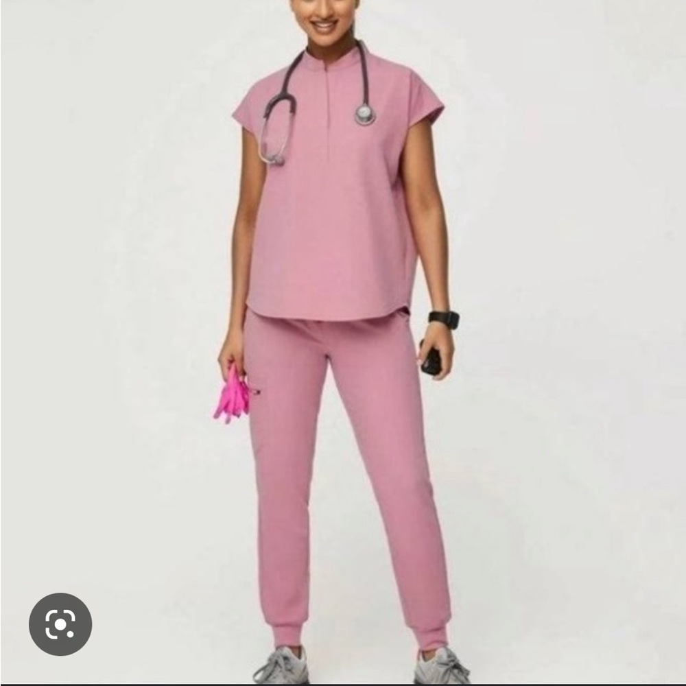 Figs chalk pink XS set